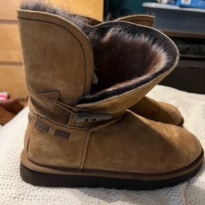 Like new  brown Ugg boots!